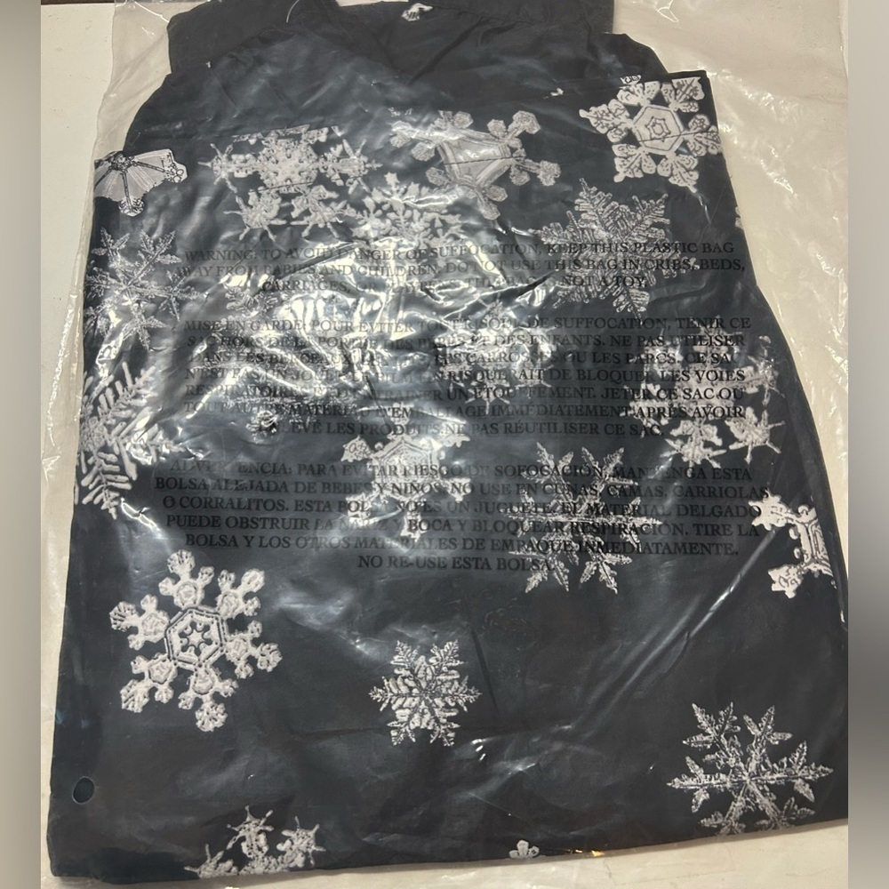 NWT MODCLOTH FALLING FOR WINTER A-LINE SKIRT BLACK/SILVER SNOWFLAKES Sz. 6 - Picture 3 of 5